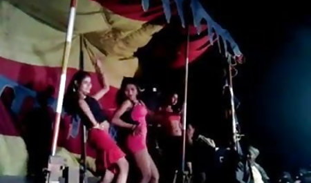वह है में के फिल्म ब्लु स्नानघर के तहत के पानी मैस्टर्बेटिंग एक किट्टी