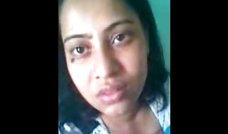 क्रूर आदमी यौन एक ब्लू सेक्सी प्रेमिका ले लिया