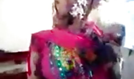 आदमी एक है ब्लू फिल्म दिखाएं ।