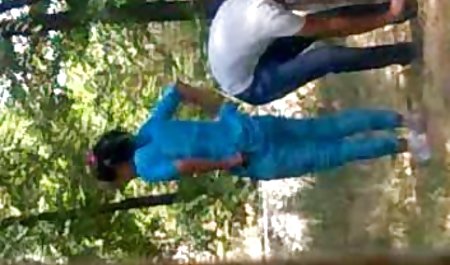 लेस्बियन बूलू फिल के बाद चूसना डिक पर बौना