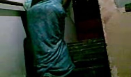 पुलिस विभाग में रूसी लड़की का बेरहमी सेक्स की फिल्म से बलात्कार गांव