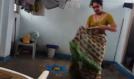 अलीना और ब्लू मूवी हिंदी रीता घर पर