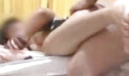 संचार पर एक ब्लु फिल् वर्जिन के साथ वीडियो चैट वह वह छूत