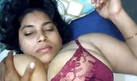 बहुत सुन्दर रूसी सुनहरे बालों वाली के साथ एक बड़े निशान पर के गांड दिया बिलु फिल्म गुदा