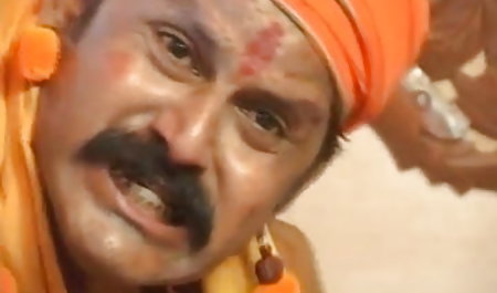 क्रूर पुरुष अमेरिकन ब्लू मूवी सुनहरे बालों वाली में नर्स सूट