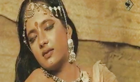 शरारती में जाँघिया ब्लू फिल्म दिखाई जाए पर प्रेमिका