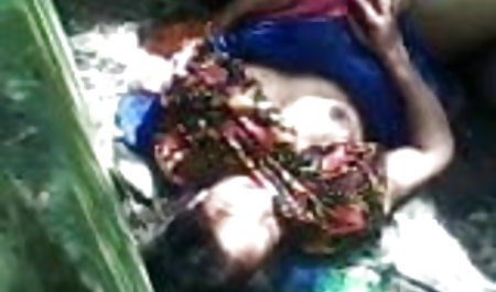उठा से एक डिक में एक किट्टी18-वर्षीय वर्जिन के साथ इंडियन बफ फिल्म बालों वाली