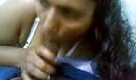 दीवार के खिलाफ ब्लू फिल्म भेजें झुक गया