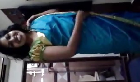 संतुष्ट ब्लू फिल्म के चित्र