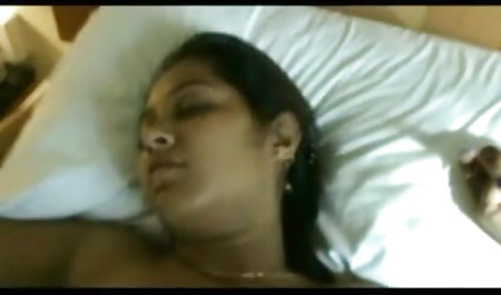 तान्या अपने पति और हिन्दी बियफ फिल्म अपने दोस्त के साथ सेक्स के बाद वोदका चाहता है