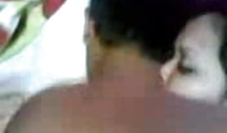 फटे लेगिंग के बीच पैर hd ब्लू फिल्म और धारा निकलना