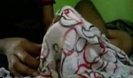इलेक्ट्रा गुलाब हो जाता है ब्लू मूवी हिंदी टक्कर लगी है के साथ एक नीग्रो