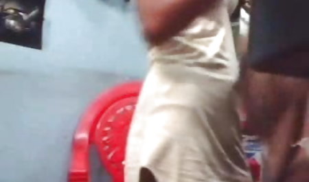 महिला हिंदी ब्लू फिल्म दिखाएं है मज़ा