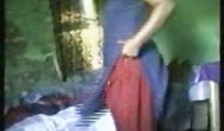 एक बीलू फील्म घर